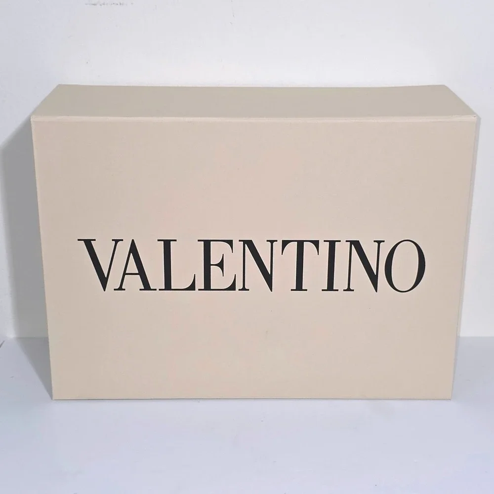Valentino Garavani Storage Box Set Unisex Beige Good Magnetic Ribbon Logo